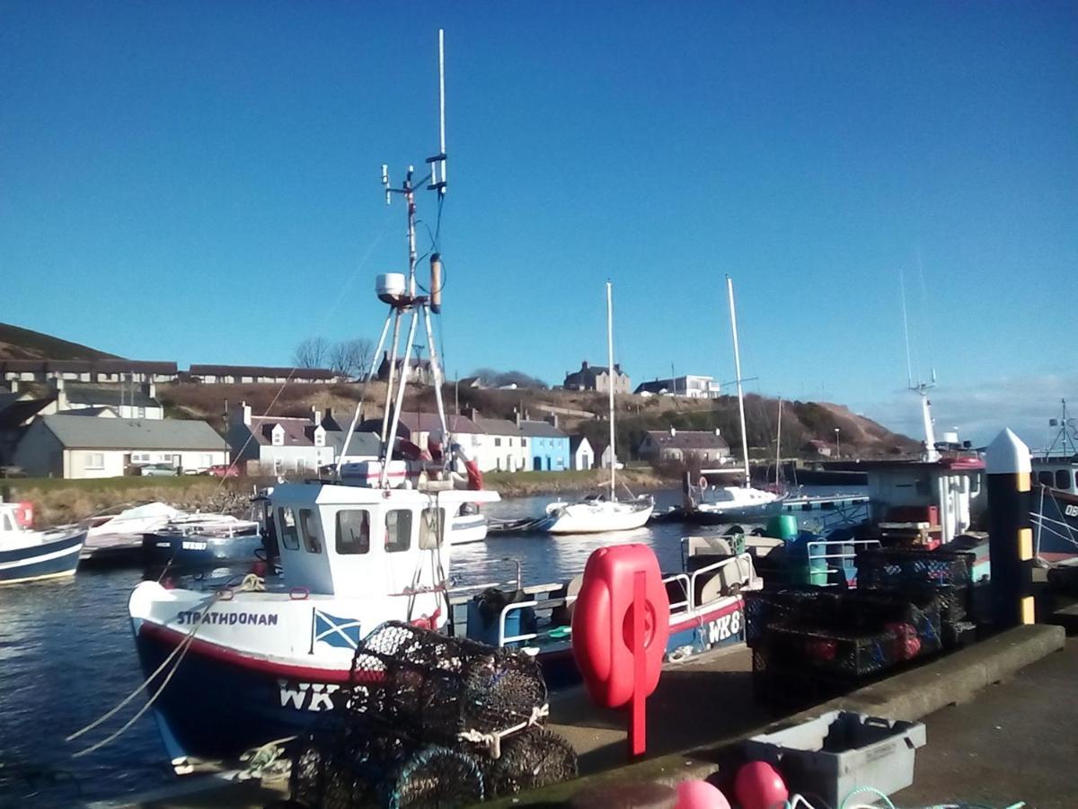 Song Of The Sea, Selkie House Bed and Breakfast Helmsdale Exteriör bild