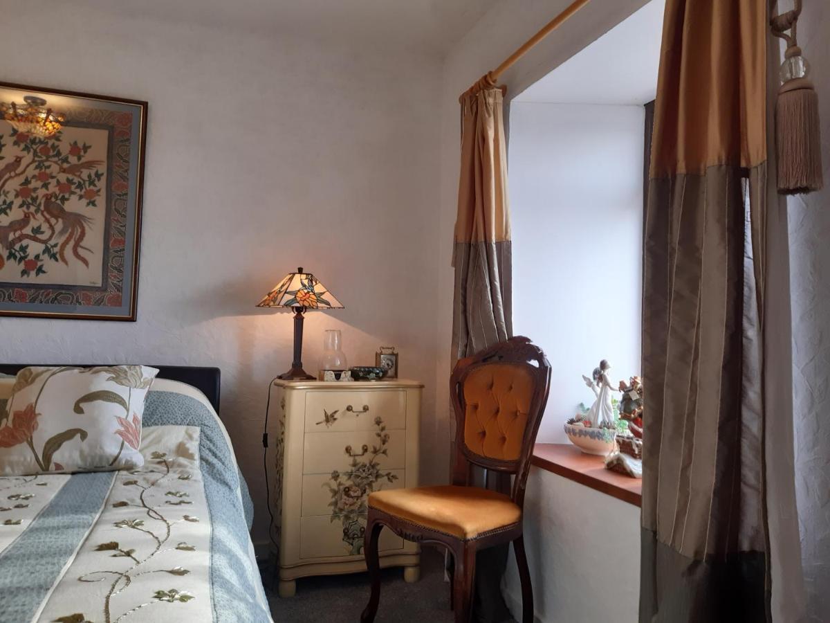 Song Of The Sea, Selkie House Bed and Breakfast Helmsdale Exteriör bild