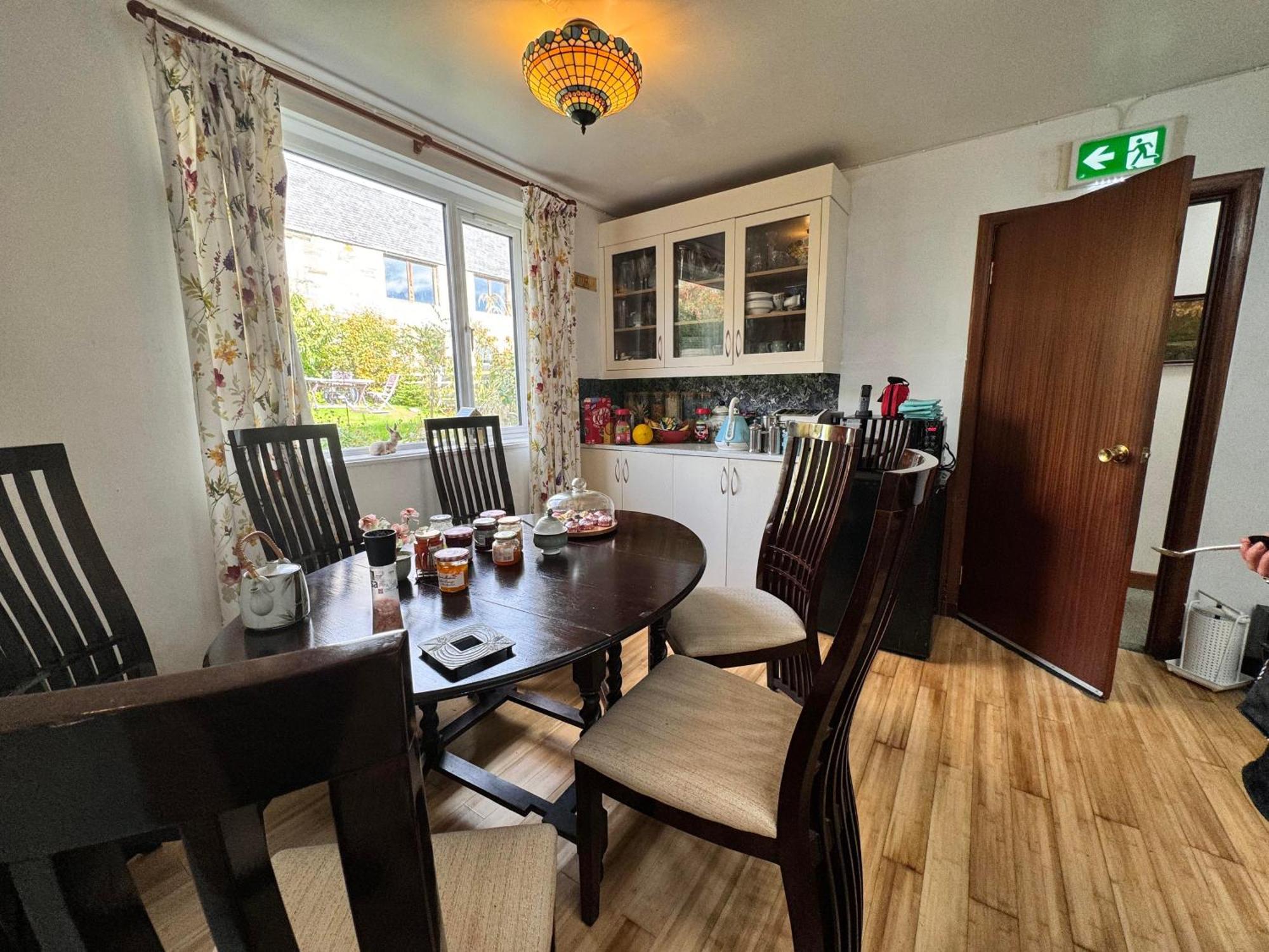 Song Of The Sea, Selkie House Bed and Breakfast Helmsdale Exteriör bild