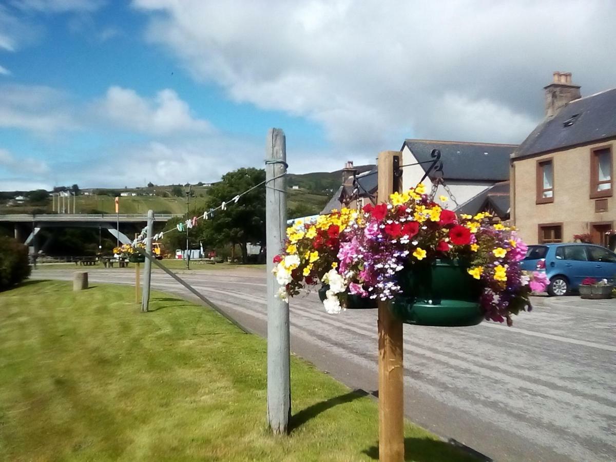 Song Of The Sea, Selkie House Bed and Breakfast Helmsdale Exteriör bild