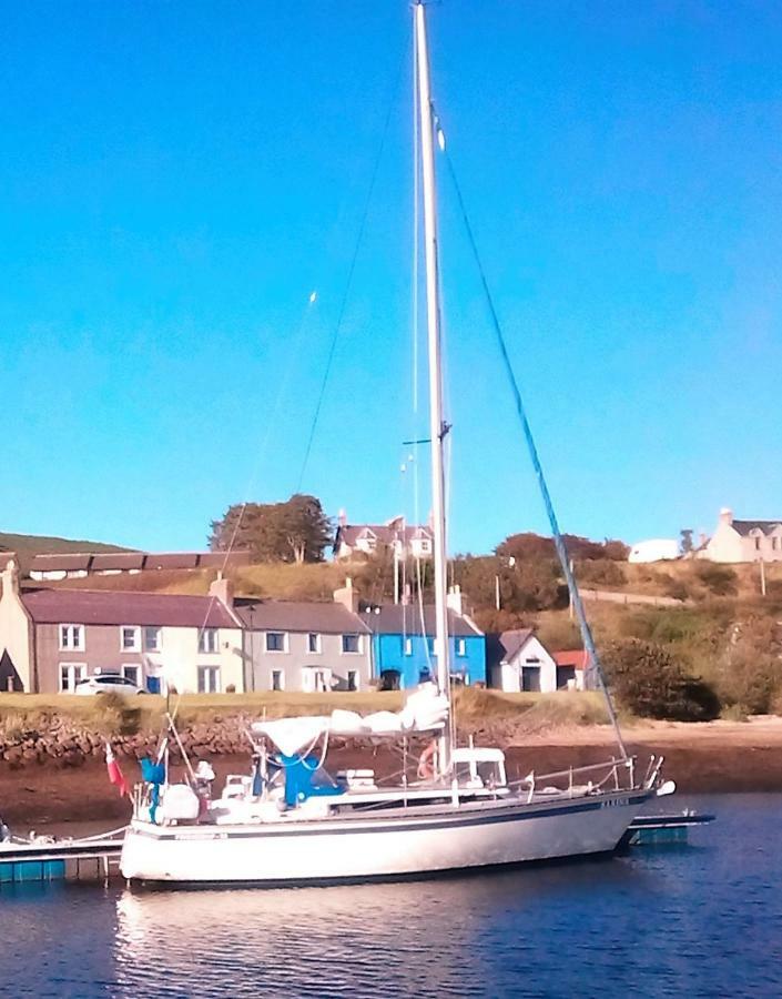 Song Of The Sea, Selkie House Bed and Breakfast Helmsdale Exteriör bild