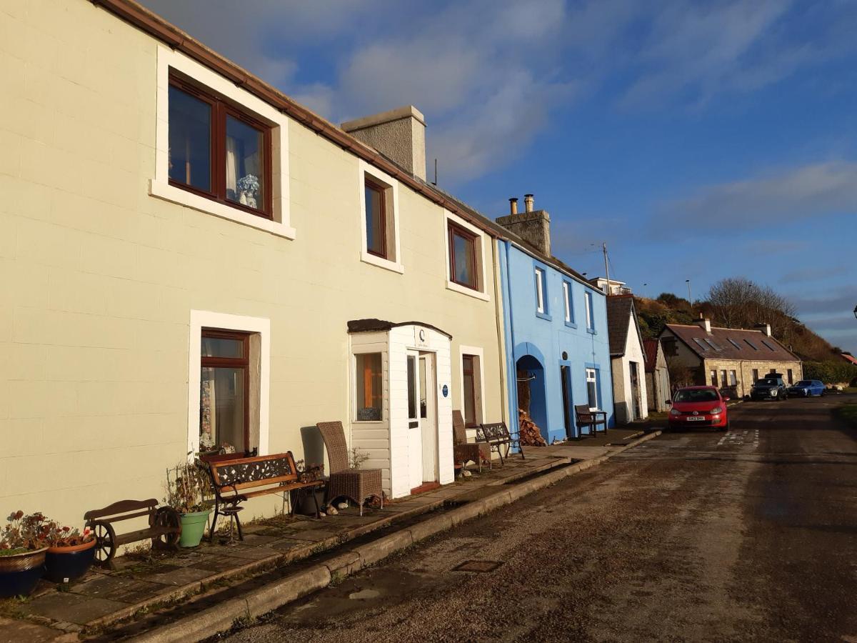 Song Of The Sea, Selkie House Bed and Breakfast Helmsdale Exteriör bild
