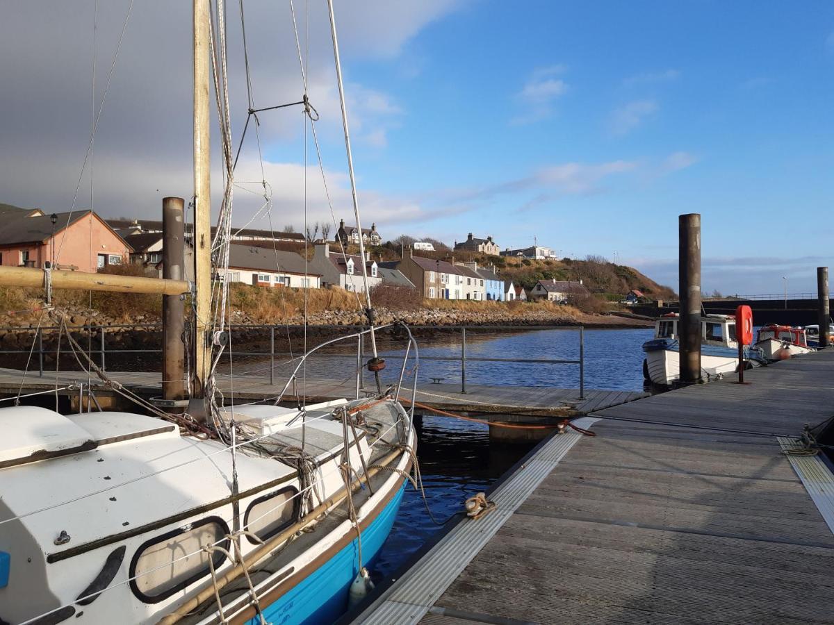 Song Of The Sea, Selkie House Bed and Breakfast Helmsdale Exteriör bild